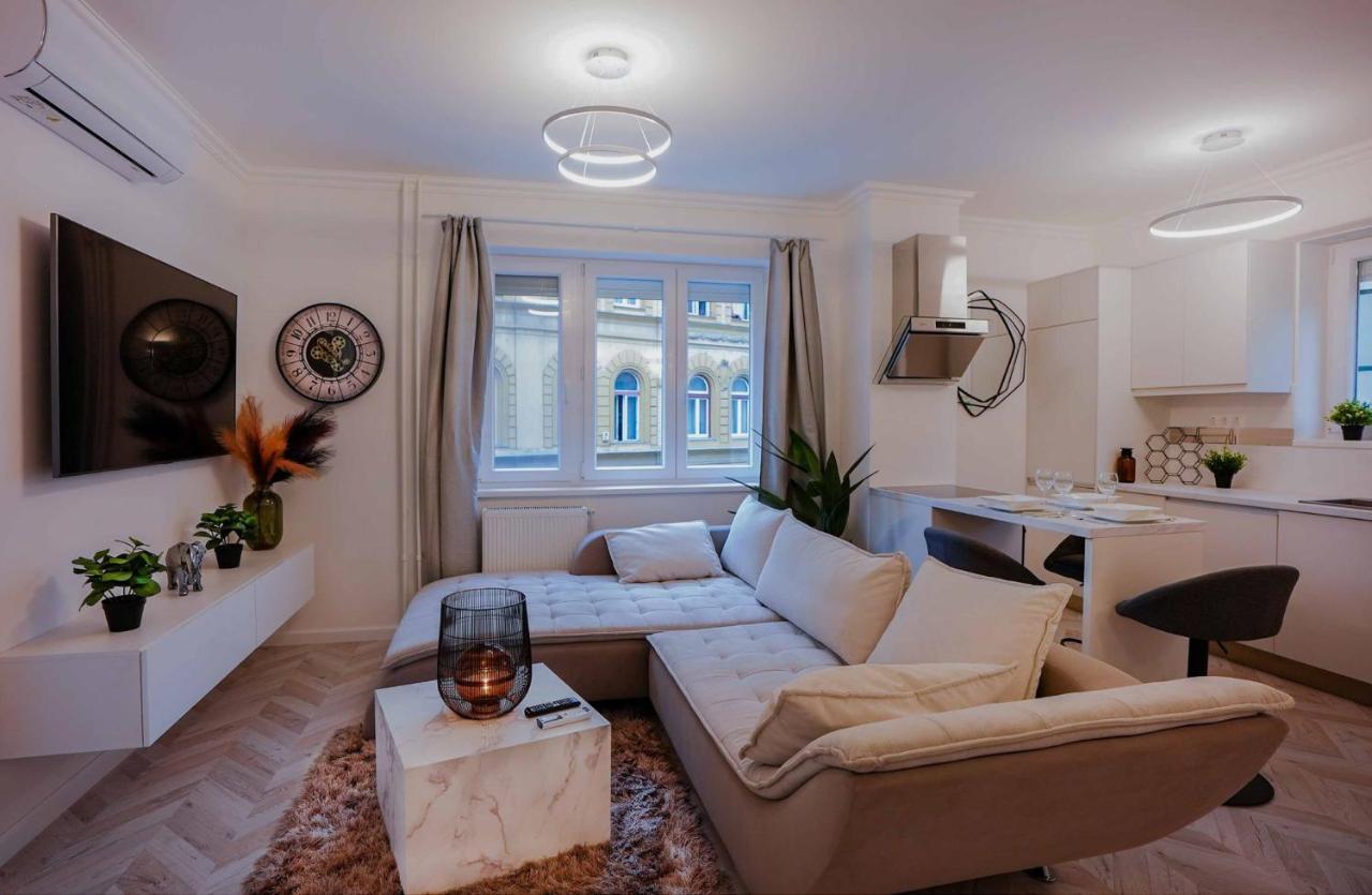 Corvin Avenue Premium Central Apartment Budapest Exterior foto